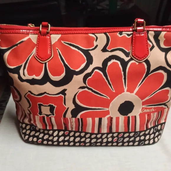 Coach Red and Black Floral Tote Bag - Picture 2 of 7